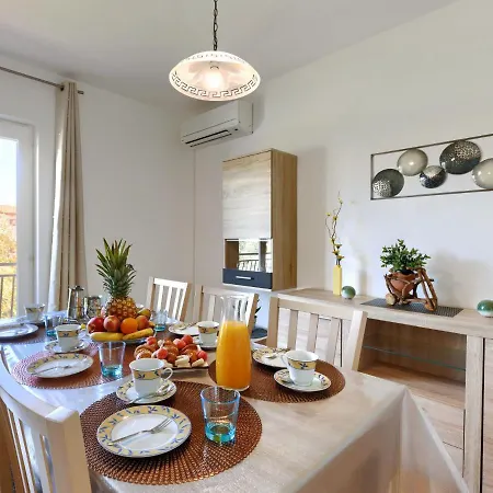Ferienhaus Jurican By Interhome *