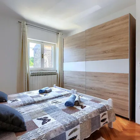 Jurican By Interhome