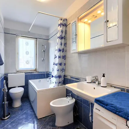 Ferienhaus Jurican By Interhome Višnjan