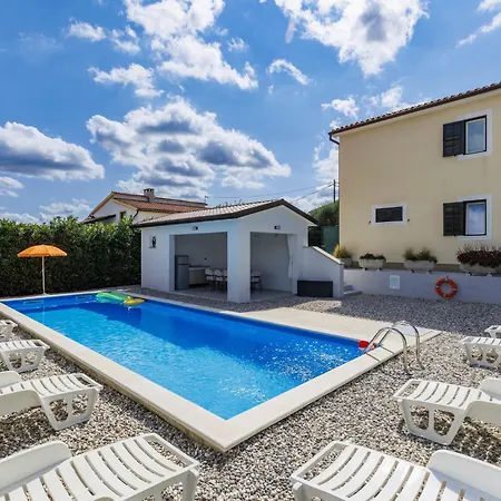 Jurican By Interhome Casa vacanze Višnjan